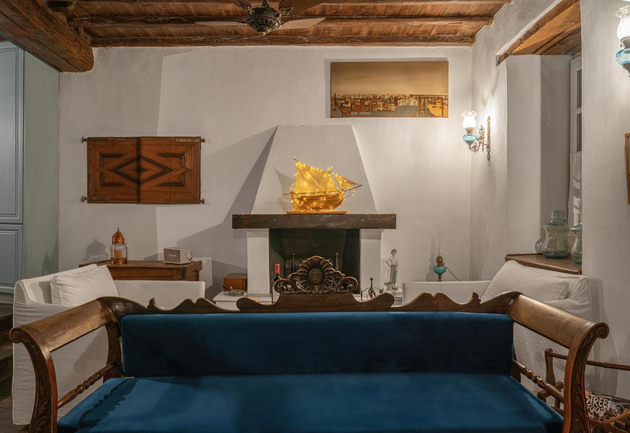 The 1813 Painter'S Villa By Neuvel Galaxidi Exterior photo
